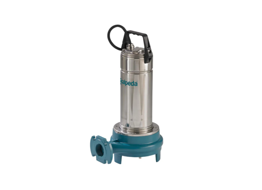 Calpeda GQG6-25 submersible grinder wastewater pump with 15-meter cable, designed for efficient wastewater drainage and grinding.