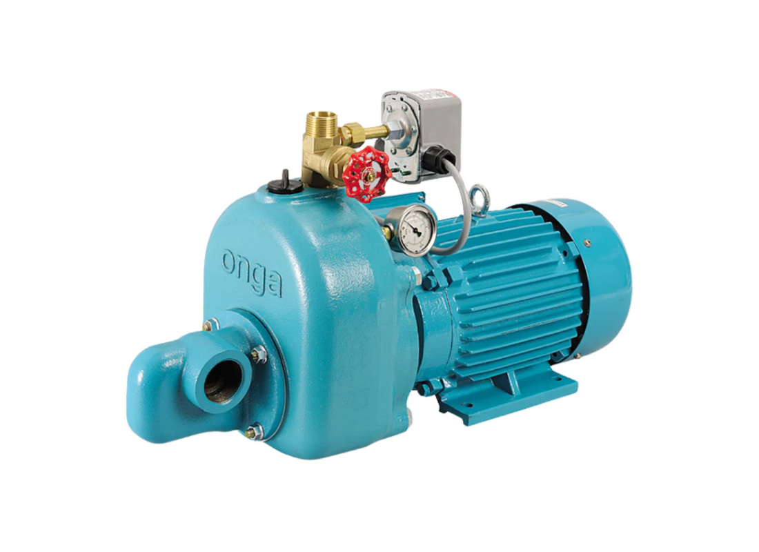 Onga OJ800 FarmMaster Junior cast iron jet pump with self-priming and pressure-assisted operation, designed for farm water systems.
