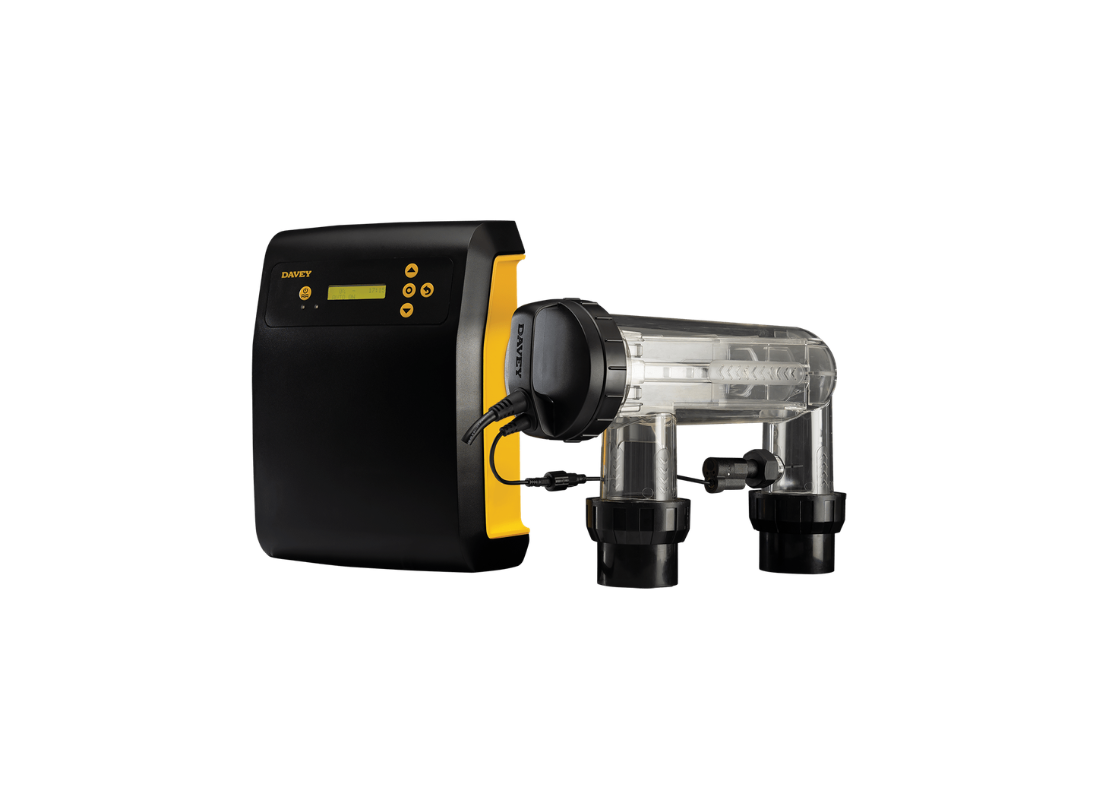 Davey ChloroMatic Nipper DNP15CLS low-salt residential pool chlorinator with reverse polarity cell, showing the device and control panel.