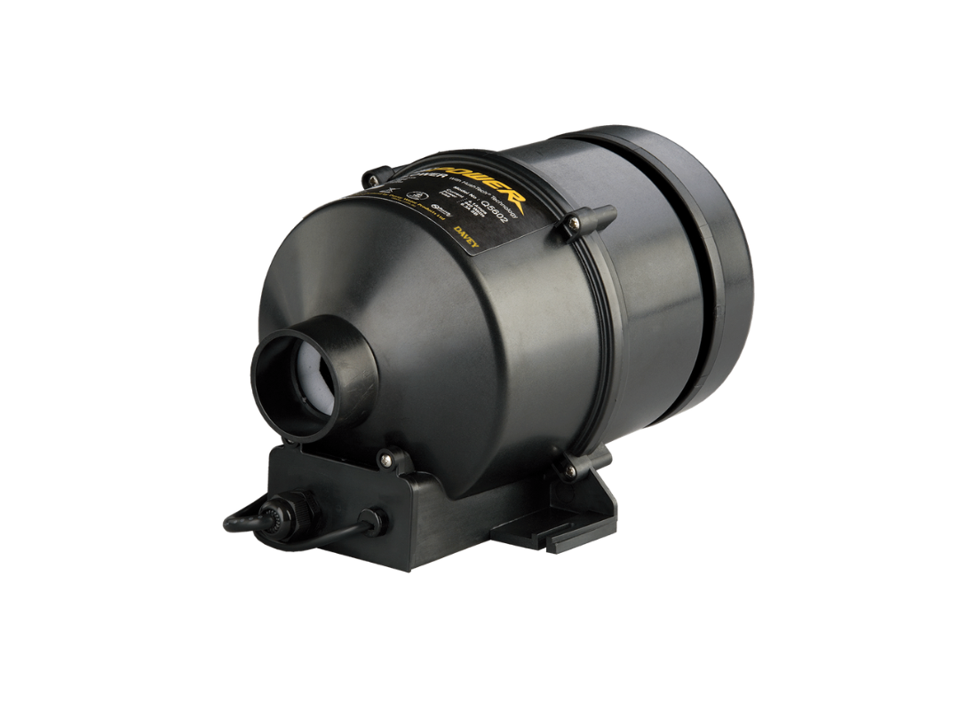 Davey SpaPower Q5605 spa blower with two-stage air switch, 1200W power, 3-pin plug, designed for spa pools with powerful airflow.