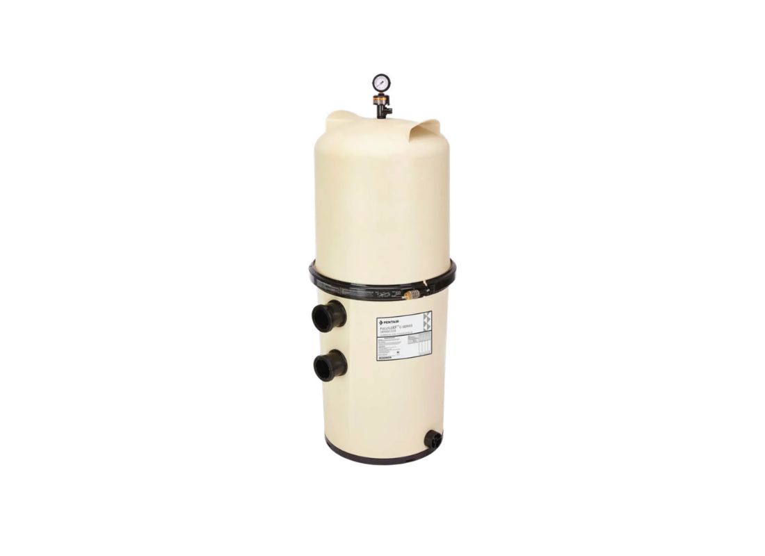 Onga FullFlo XF 620 cartridge filter for high-capacity pool systems with durable glass reinforced tank, showcasing filter components.